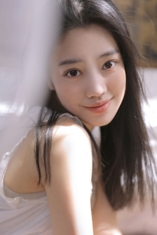 宝宝把腿抬起来靠墙上怎么回事